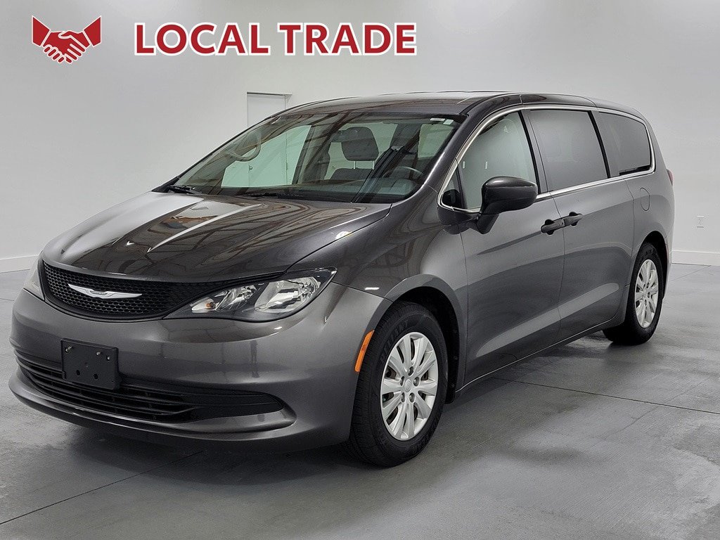Used 2018 Chrysler Pacifica L FWD image 4