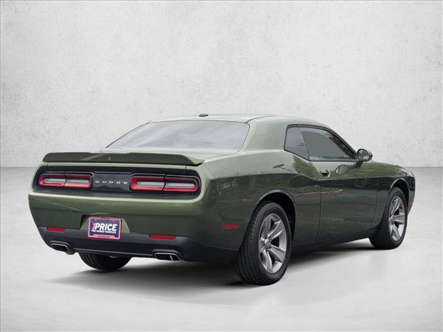 Used 2019 Dodge Challenger SXT image 5