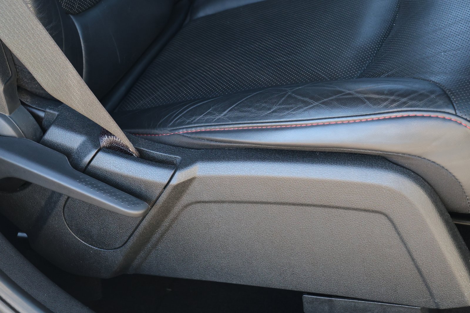 Used 2015 Dodge Journey R/T w/ Flexible Seating Group image 30