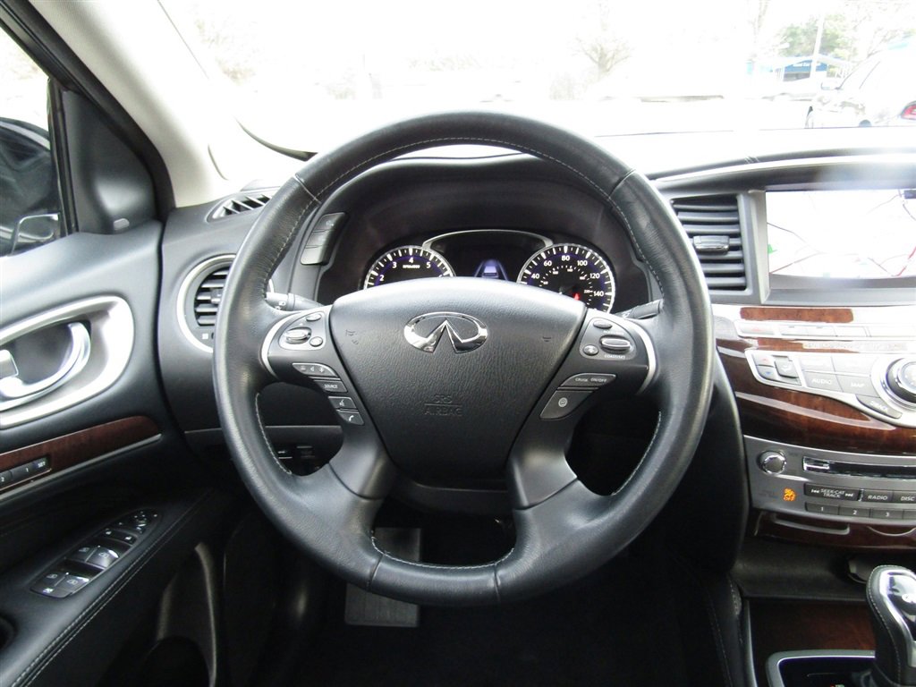 Used 2017 INFINITI QX60 Luxe w/ Deluxe Technology Package image 29