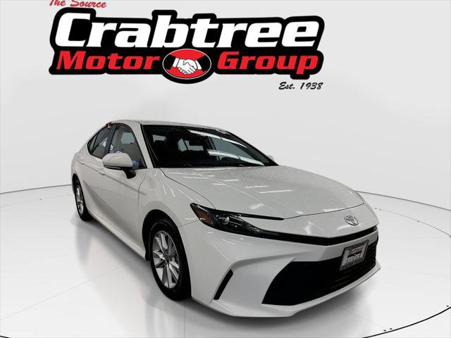 Certified 2025 Toyota Camry LE image 1