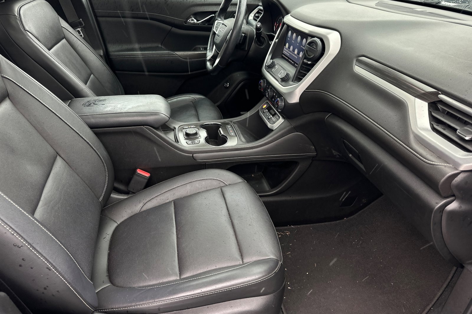 Used 2020 GMC Acadia SLT w/ Driver Alert Package II image 16