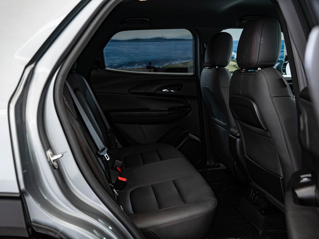 Used 2023 Chevrolet TrailBlazer RS w/ Convenience Package image 40