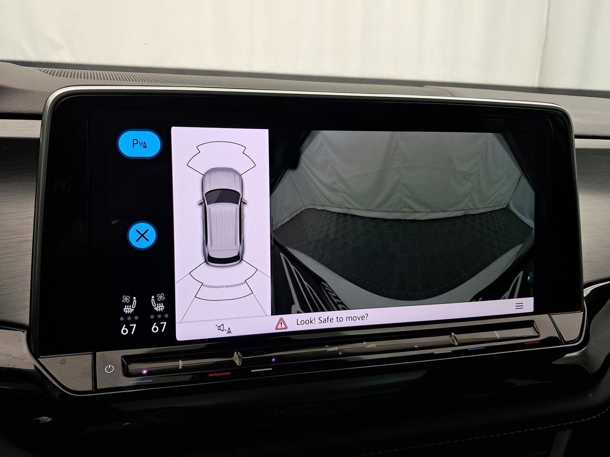 Used 2025 Volkswagen Atlas Cross Sport SE image 36