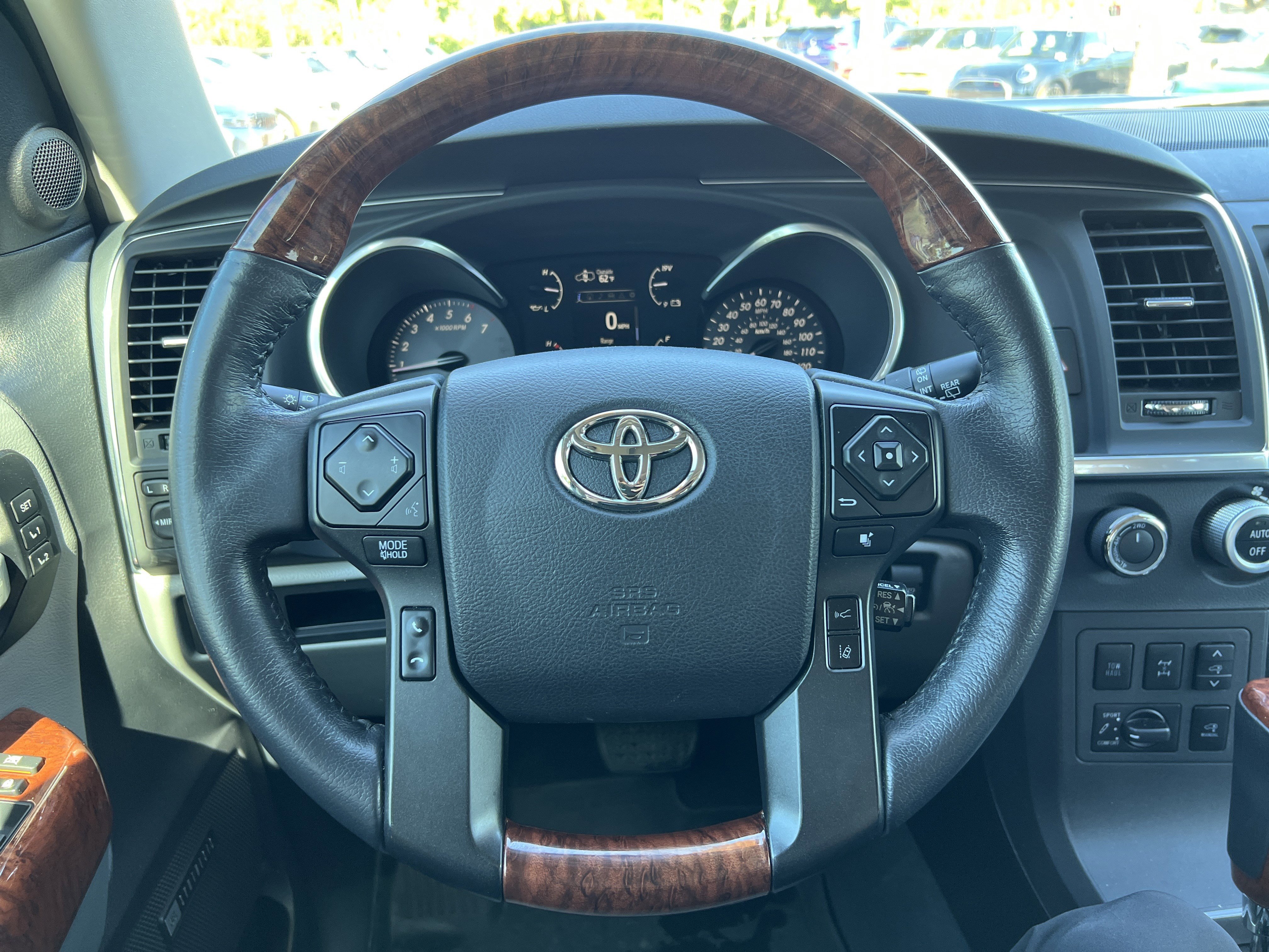 Used 2021 Toyota Sequoia Platinum AWD/4WD image 18
