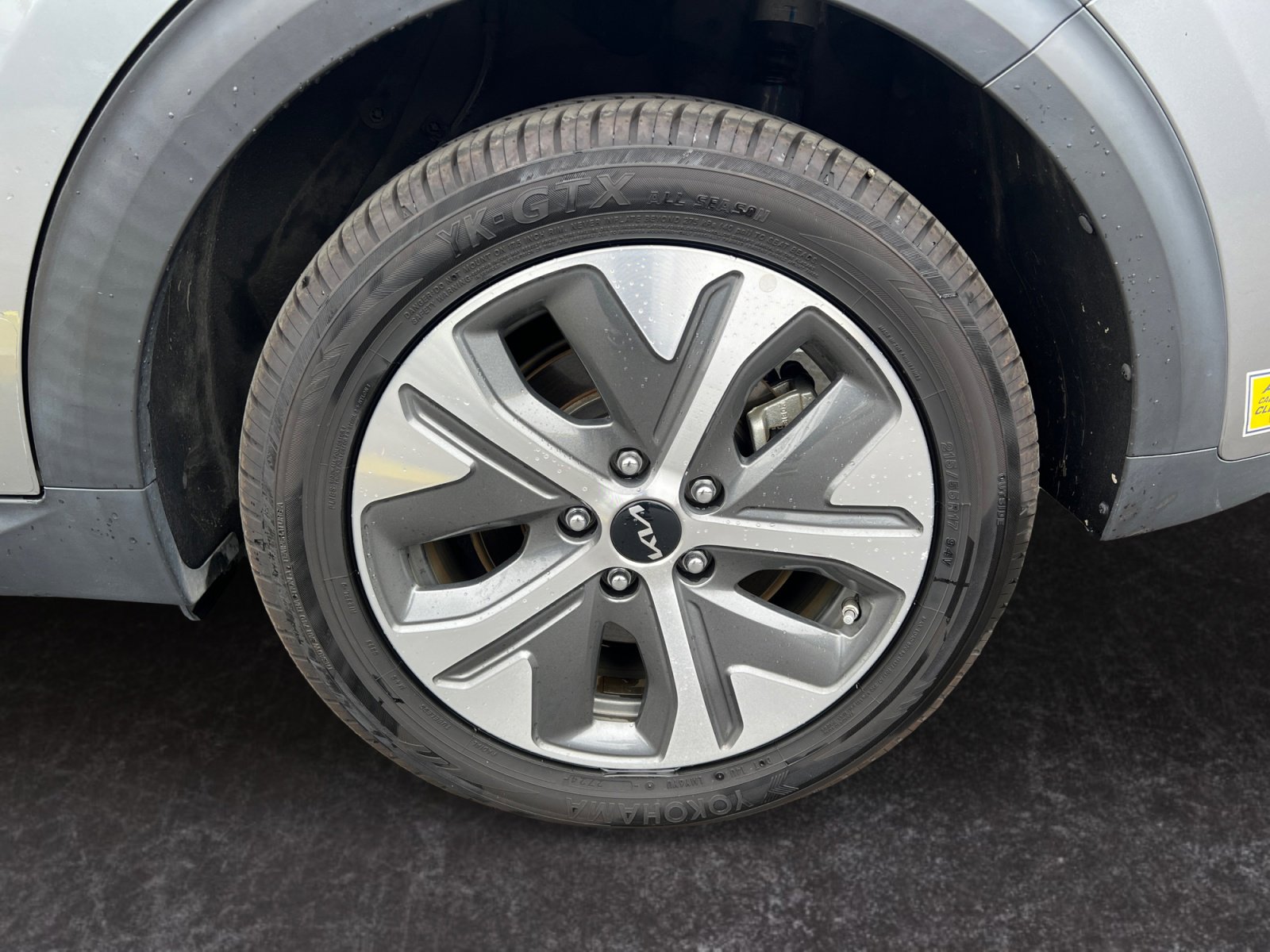 Used 2022 Kia Niro EX Premium image 14