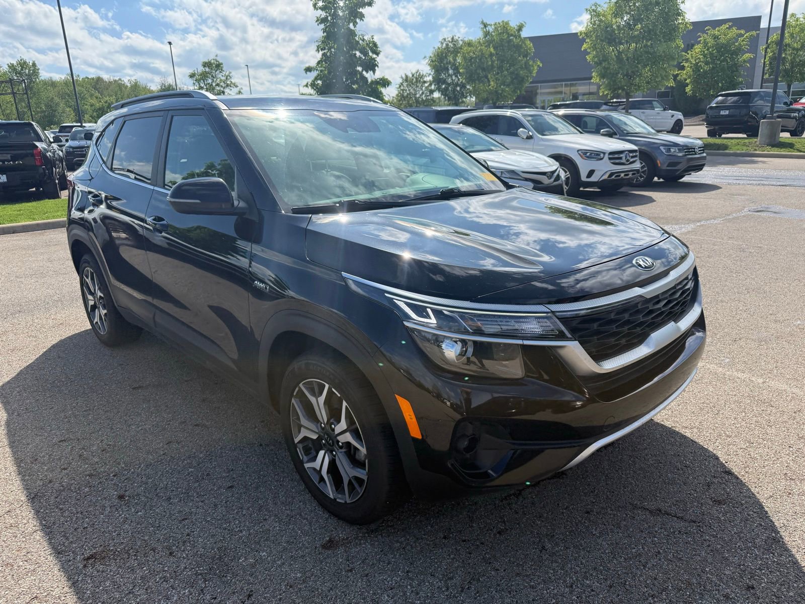 Used 2021 Kia Seltos EX AWD/4WD image 3