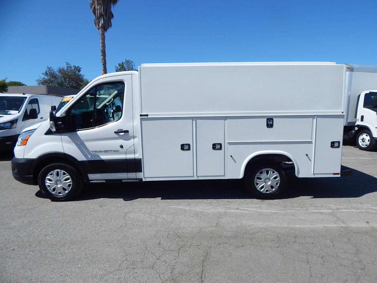 Used 2022 Ford Transit 350 w/ Interior Upgrade Package RWD image 5