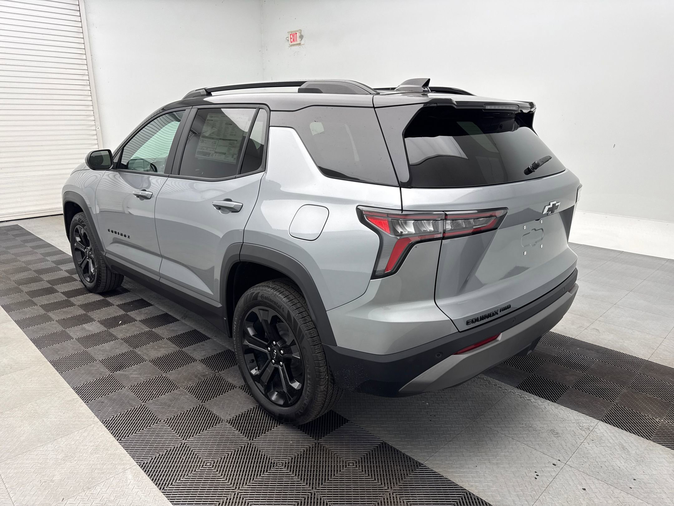 New 2026 Chevrolet Equinox LT w/ Convenience Package II image 3