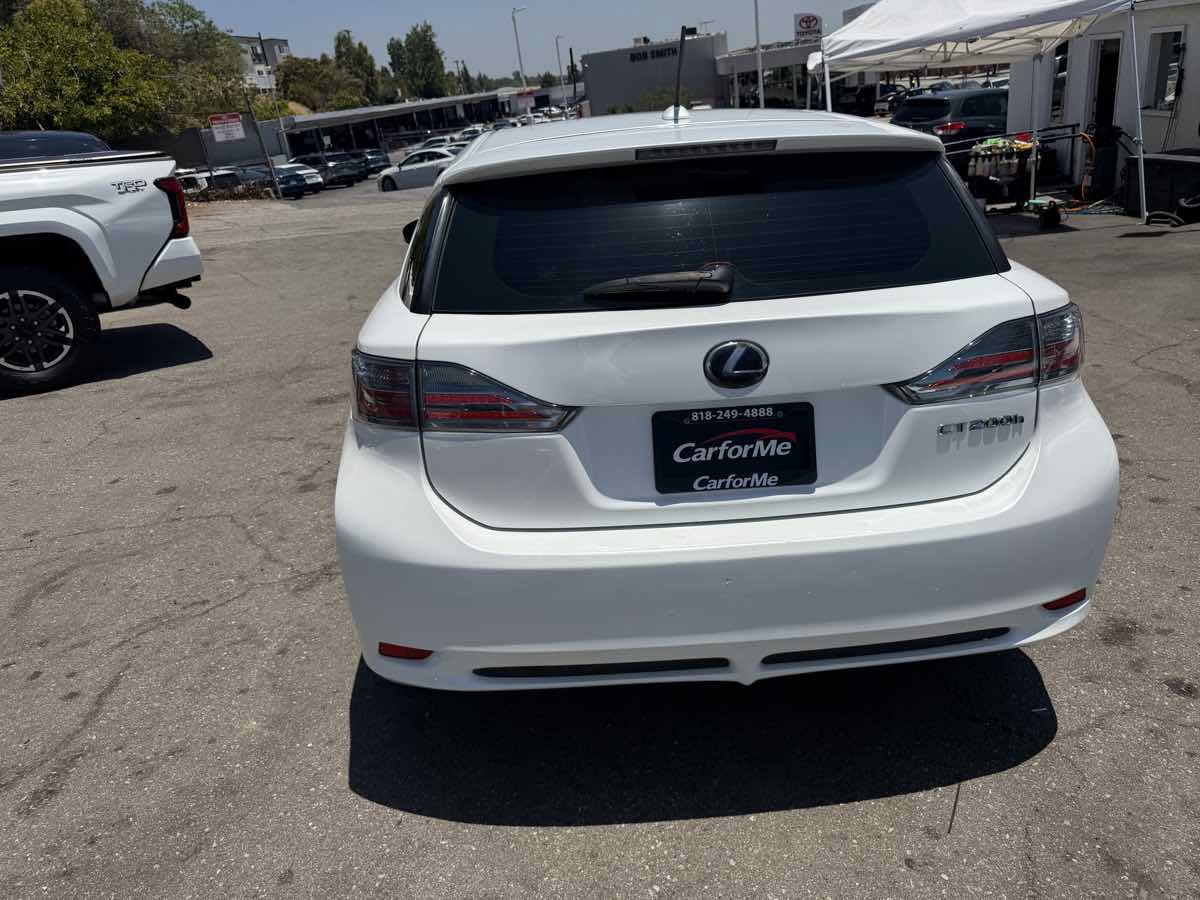 Used 2013 Lexus CT 200h FWD image 5