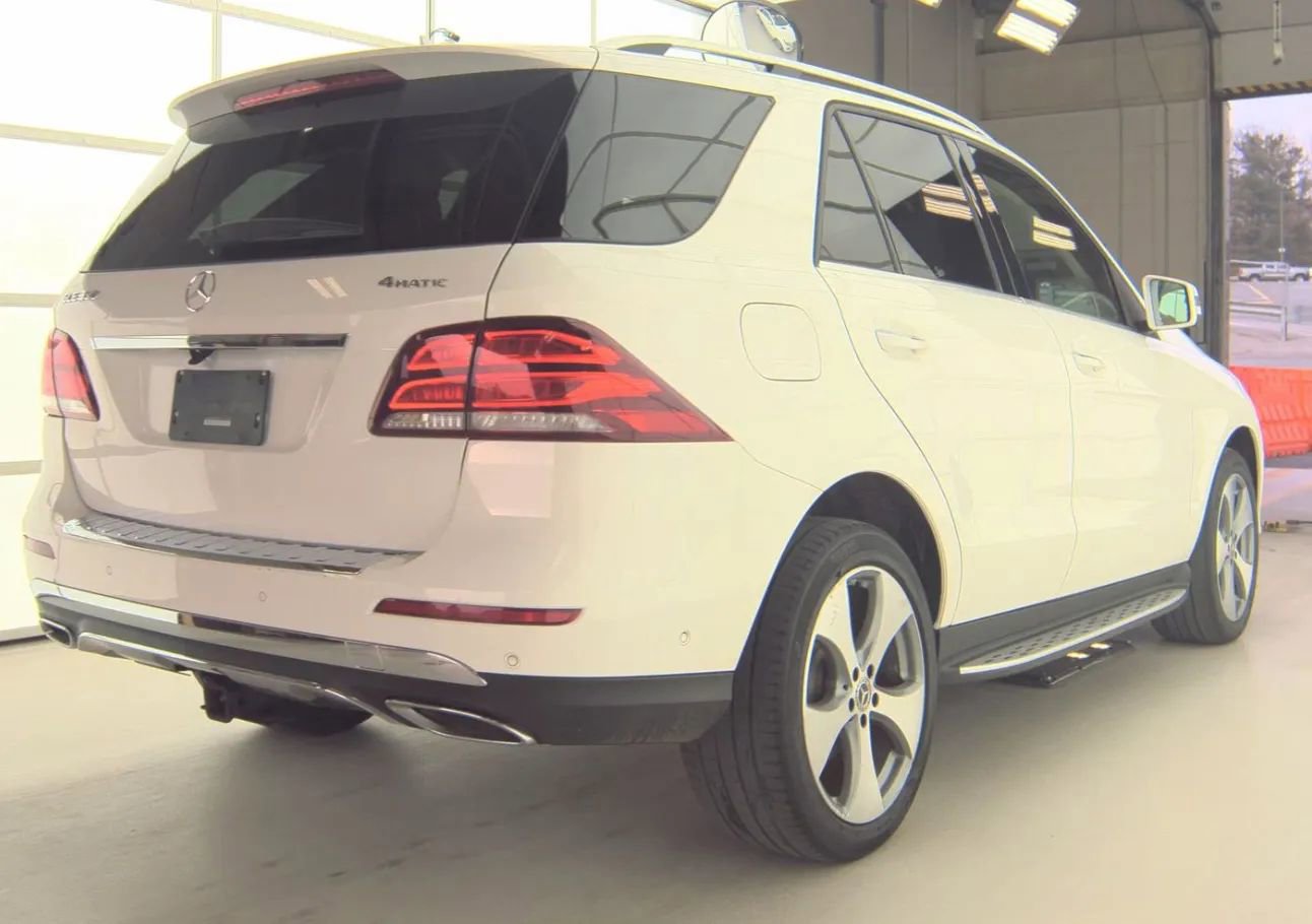 Used 2017 Mercedes-Benz GLE 350 4MATIC w/ Premium 2 Package image 2