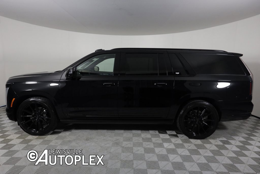 Used 2025 Cadillac Escalade ESV Sport w/ Touring Package image 22