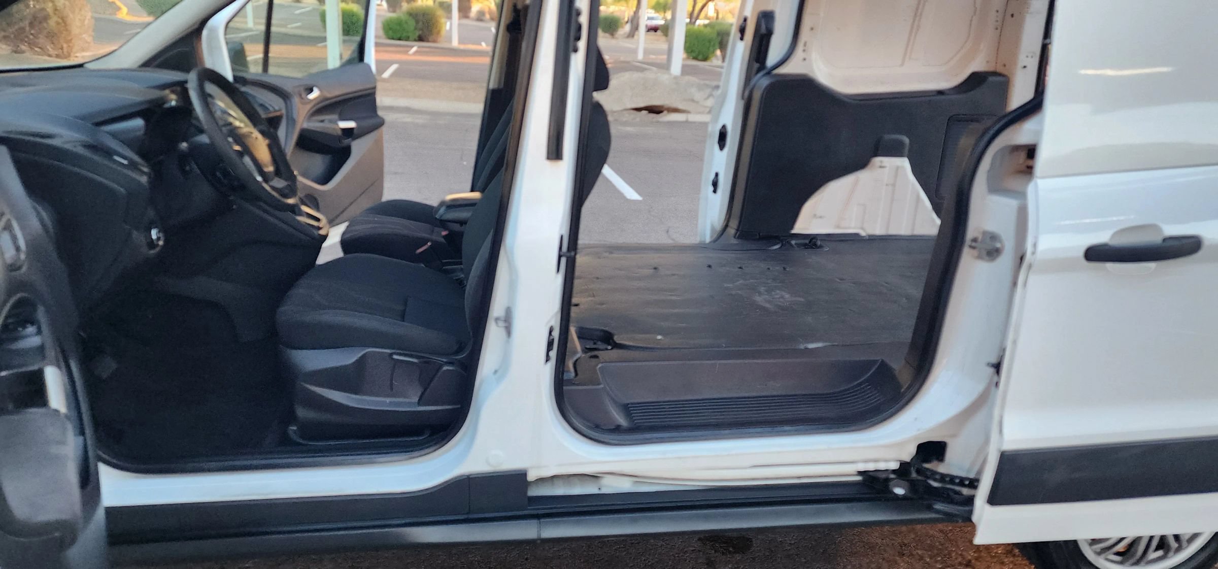 Used 2015 Ford Transit Connect XLT FWD image 14
