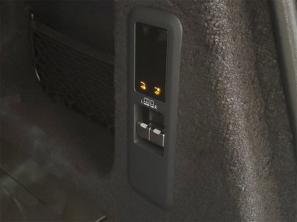 New 2025 Land Rover Range Rover Sport SE image 29