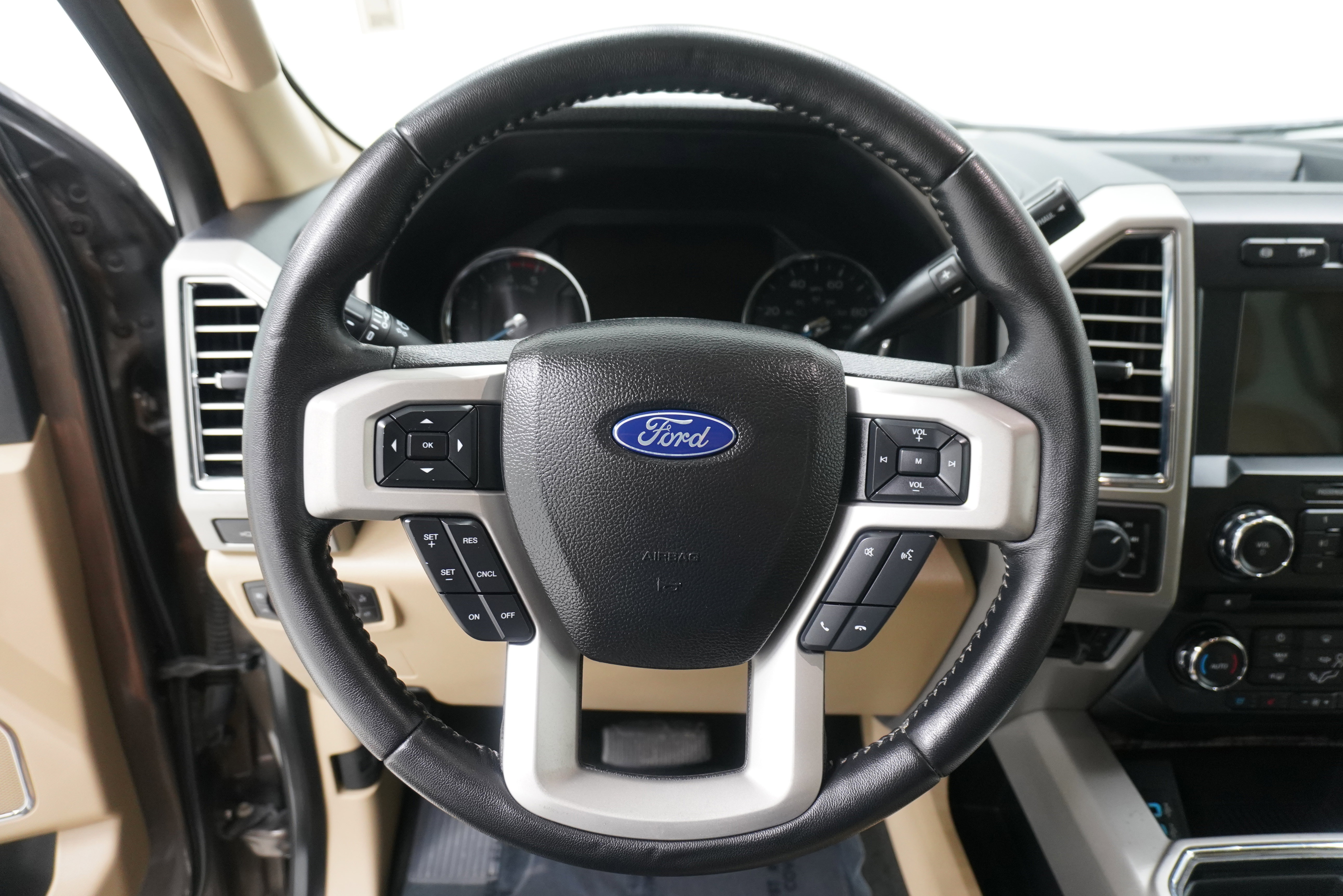 Used 2017 Ford F250 Lariat w/ Chrome Package AWD/4WD image 20