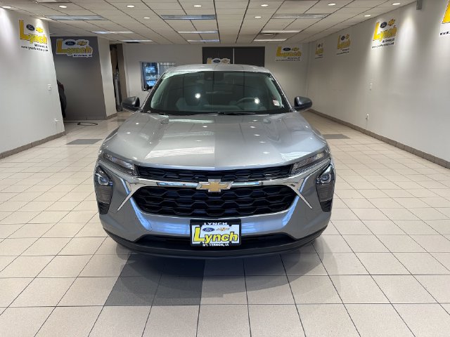 New 2026 Chevrolet Trax LS w/ Driver Confidence Package FWD image 17