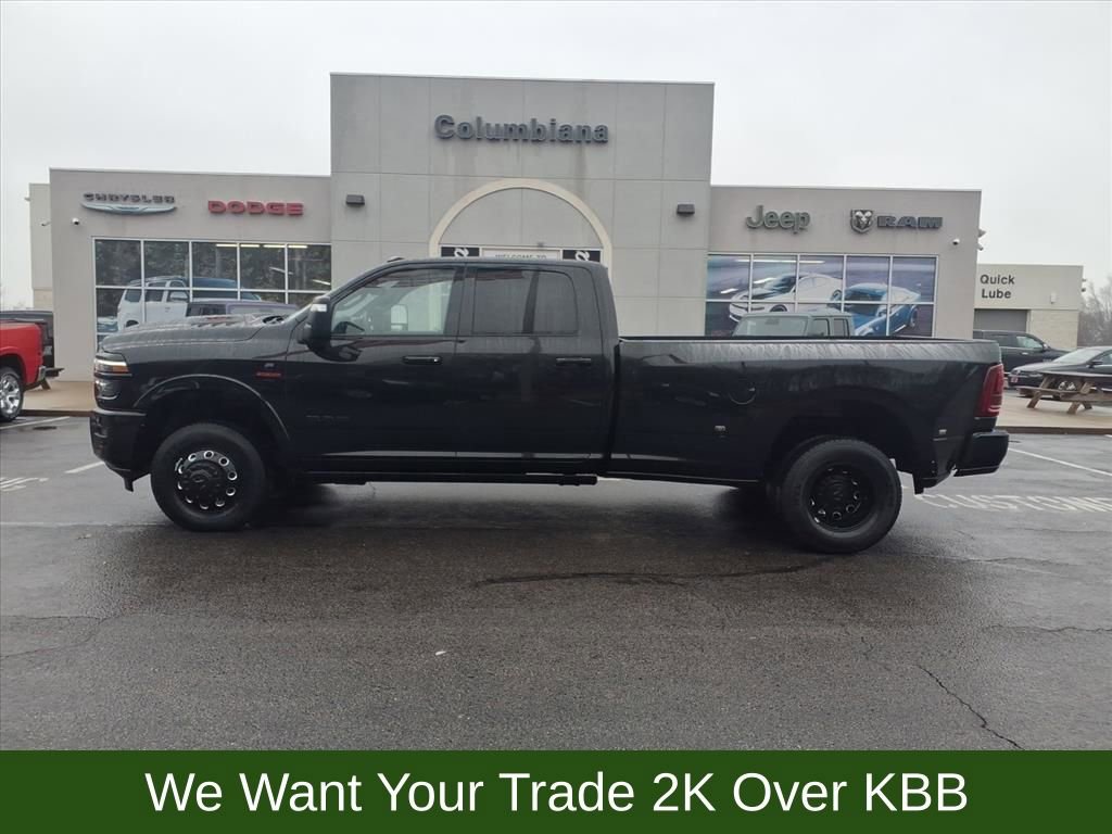 Used 2025 RAM 3500 Limited image 1