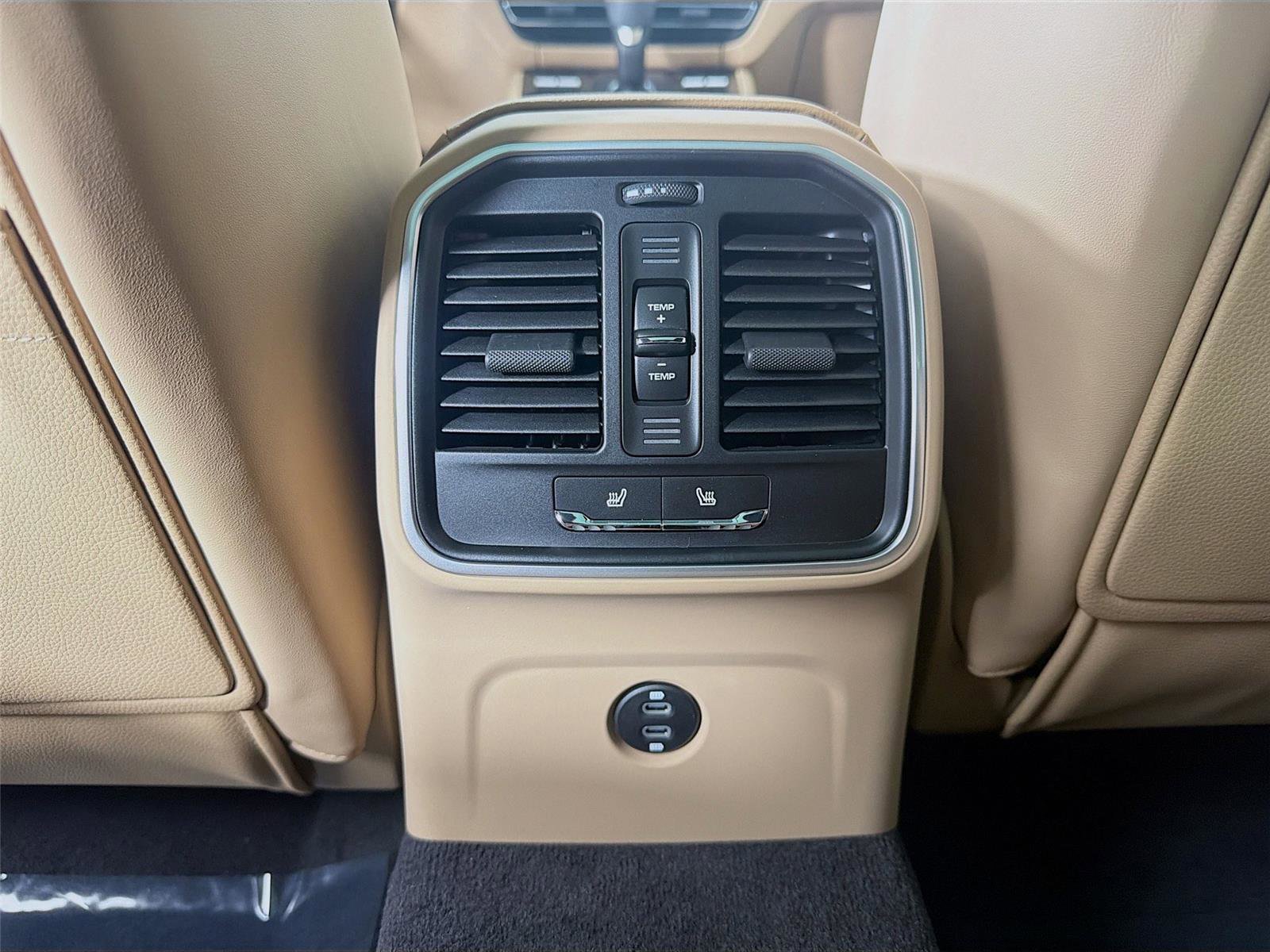 New 2026 Porsche Macan image 22