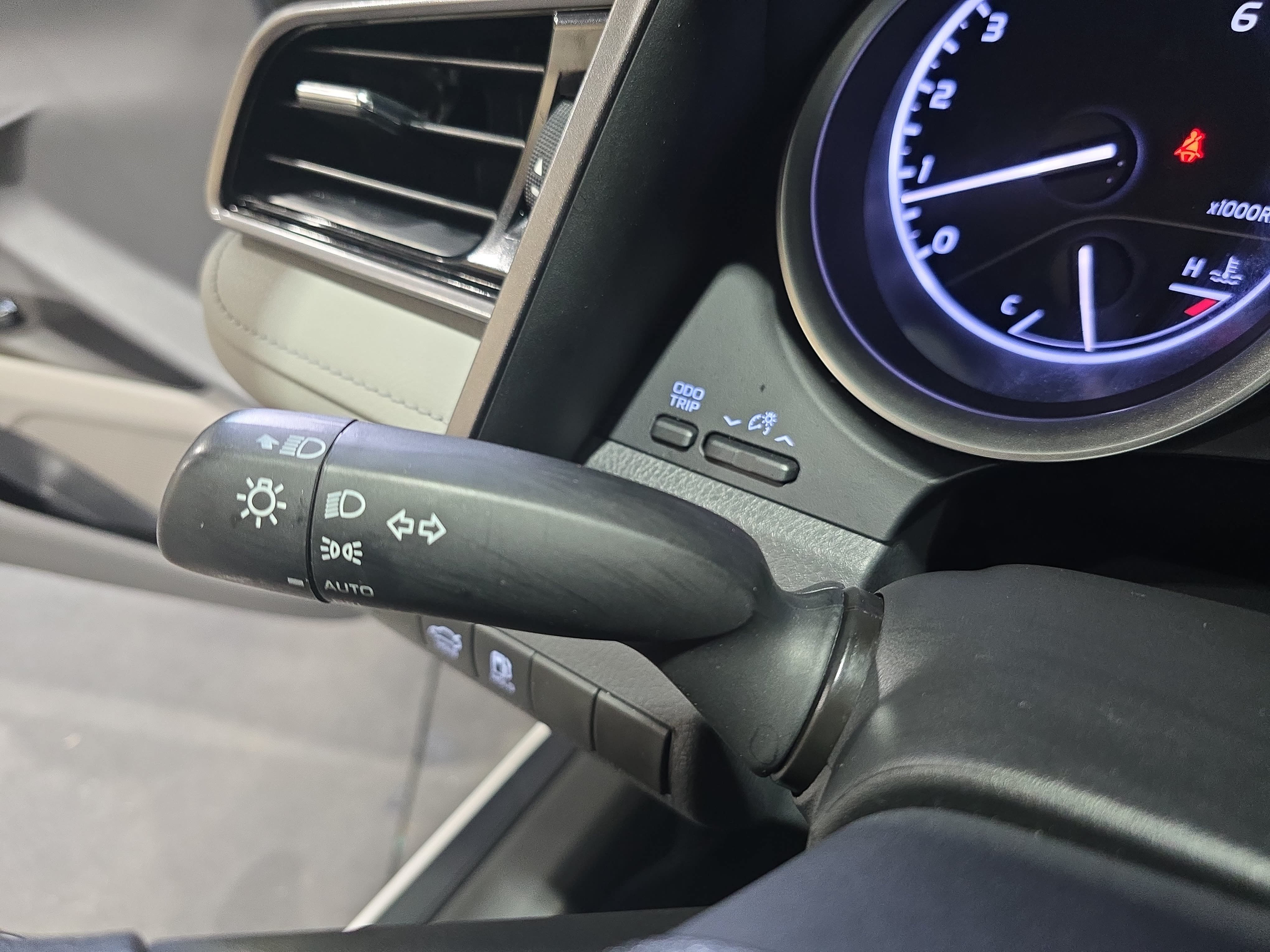 Used 2022 Toyota Camry LE FWD image 24