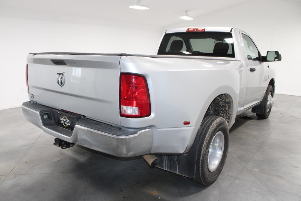 Used 2018 RAM 3500 Tradesman w/ Chrome Appearance Group RWD image 9