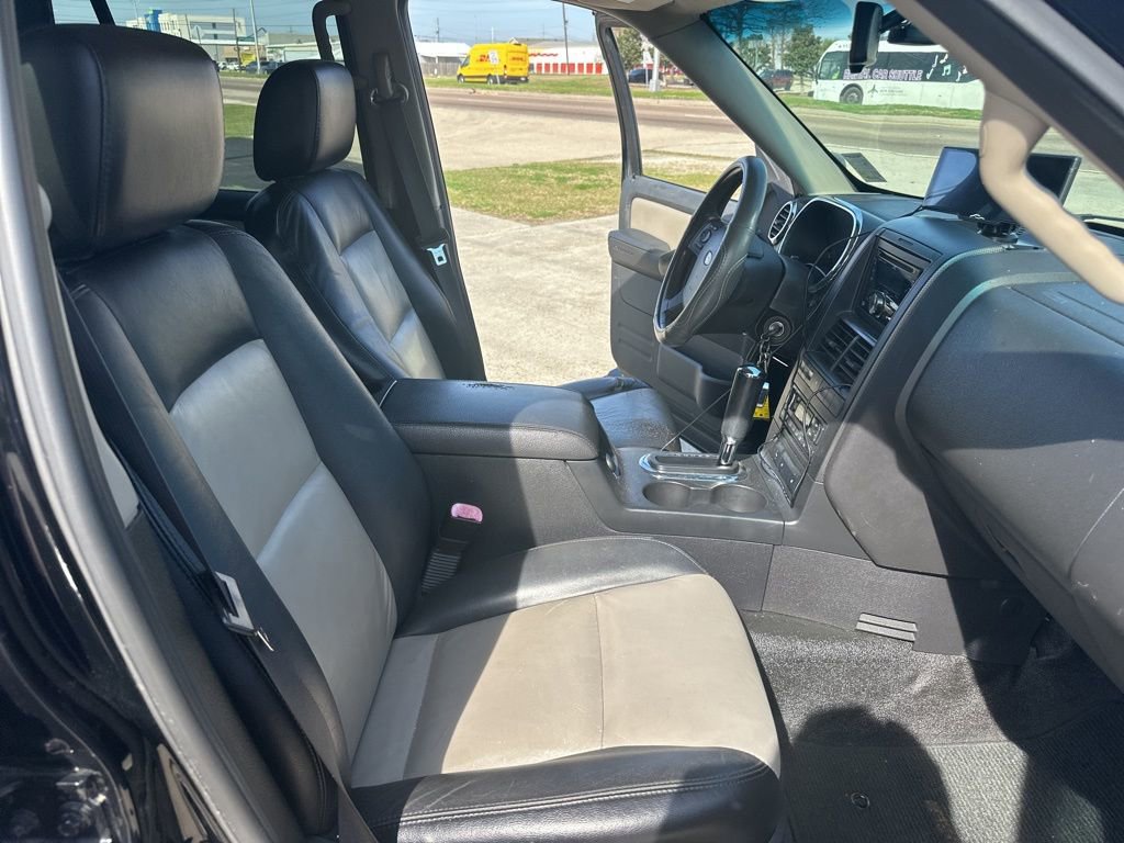 Used 2007 Ford Explorer Sport Trac Limited image 10