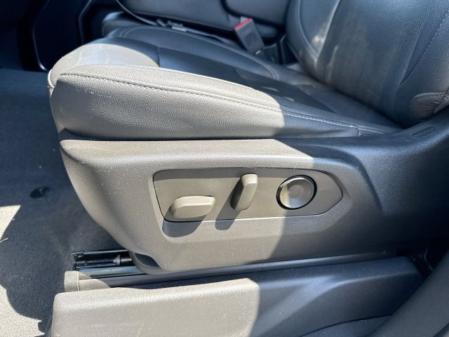 Used 2022 GMC Sierra 1500 SLT w/ Max Trailering Package AWD/4WD image 12