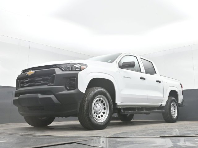 Used 2025 Chevrolet Colorado W/T RWD image 41