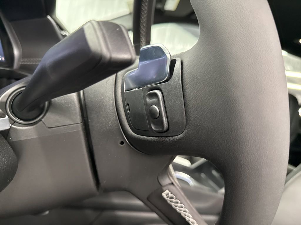 Used 2025 Jeep Grand Cherokee L Limited w/ MOPAR Finishing Package image 19