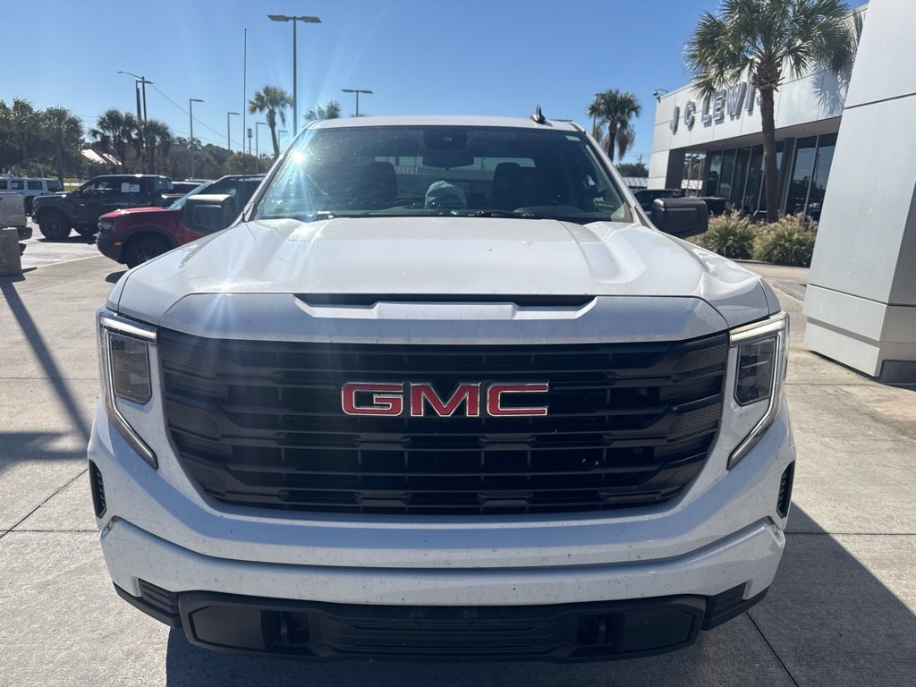 Used 2023 GMC Sierra 1500 Pro w/ Graphite Edition AWD/4WD image 4