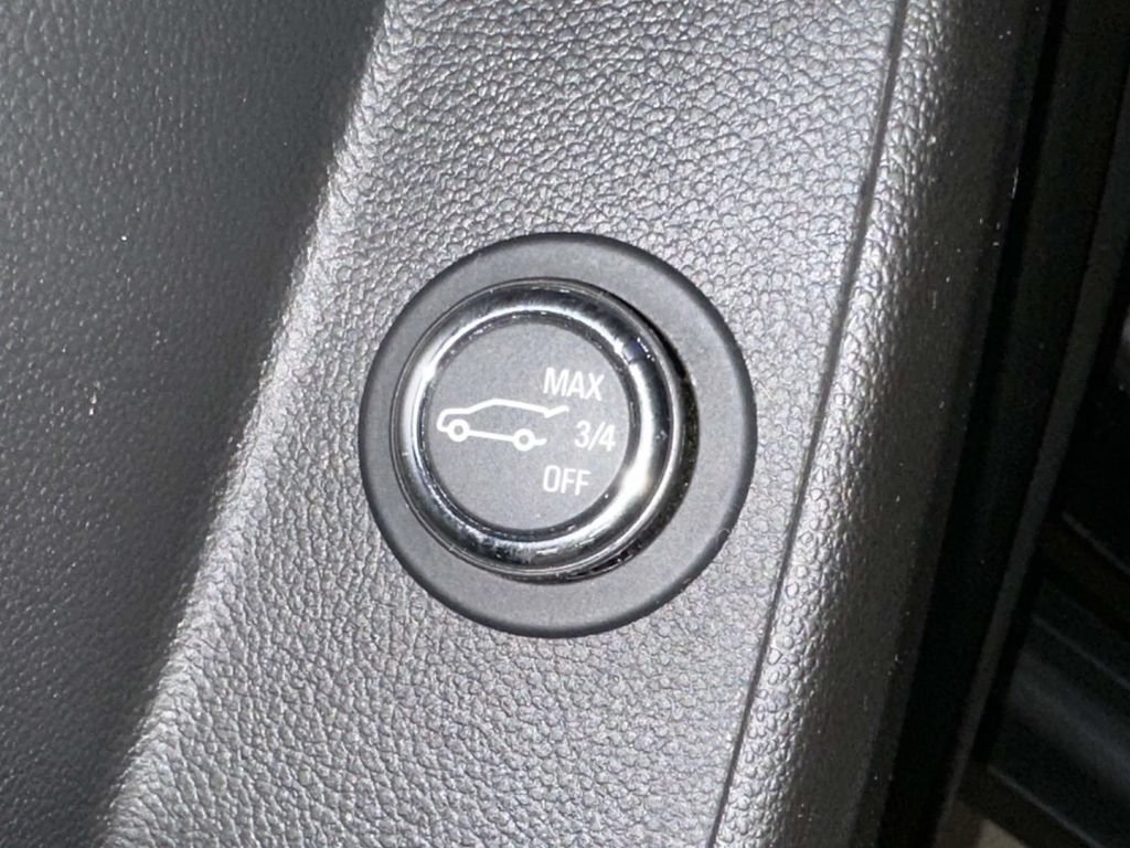 Certified 2023 Chevrolet Traverse LT AWD/4WD image 22