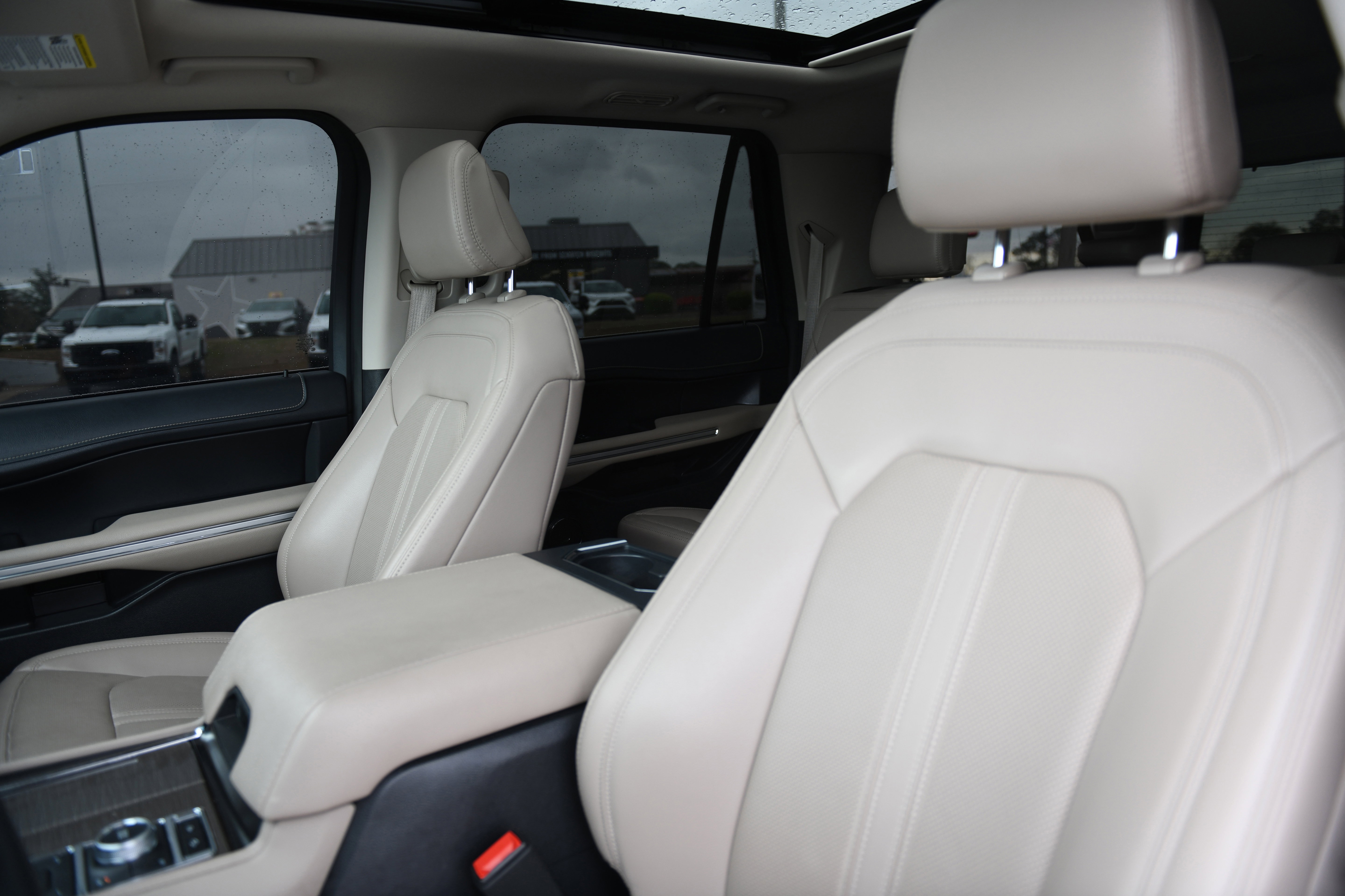 Used 2024 Ford Expedition Max Limited image 18