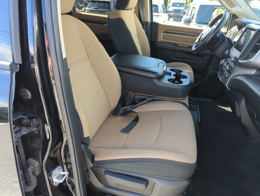 Used 2022 RAM 2500 Big Horn AWD/4WD image 32