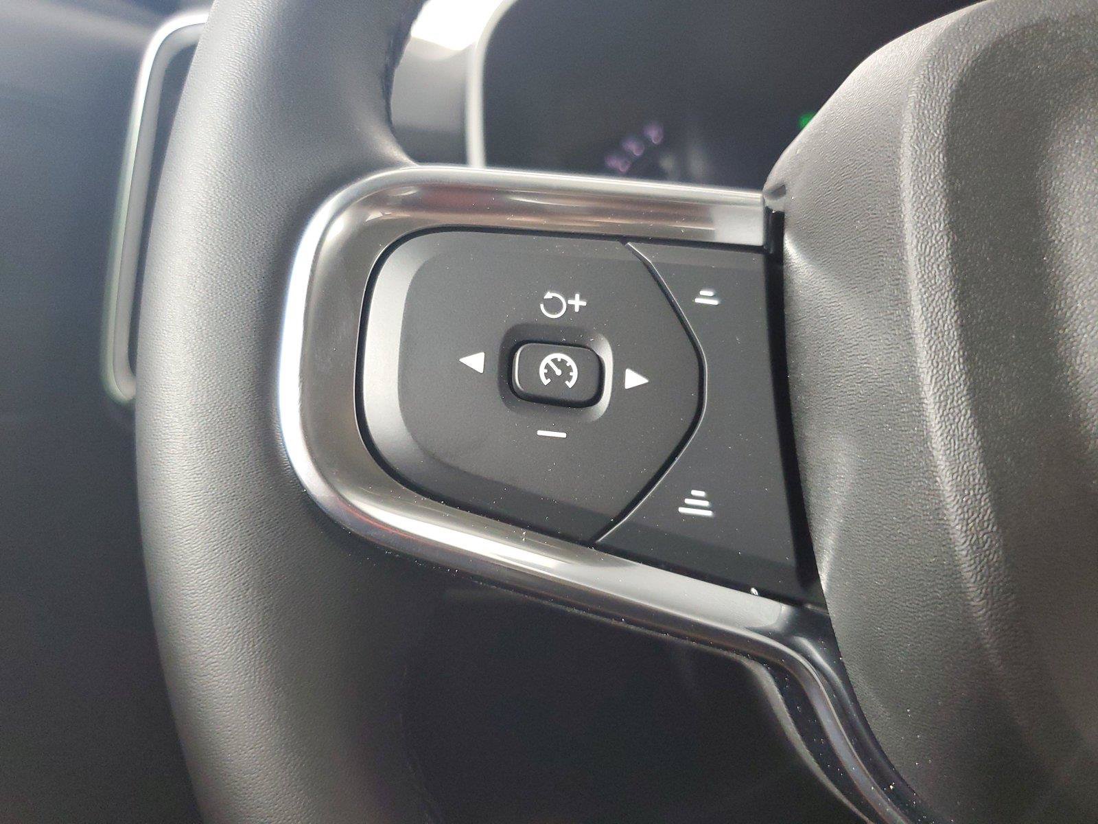 New 2026 Volvo XC40 B4 Core w/ Protection Package Premier FWD image 25