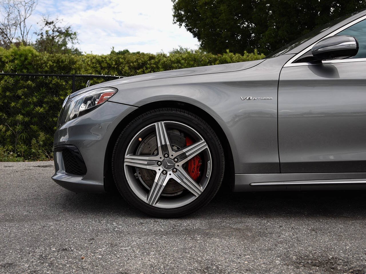 Used 2015 Mercedes-Benz S 63 AMG 4MATIC Sedan w/ Executive Rear Seat Package image 12