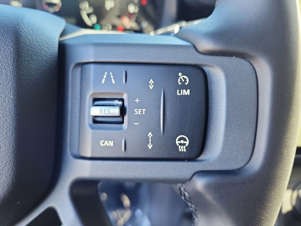 Used 2026 Land Rover Defender 110 X-Dynamic SE AWD/4WD image 18