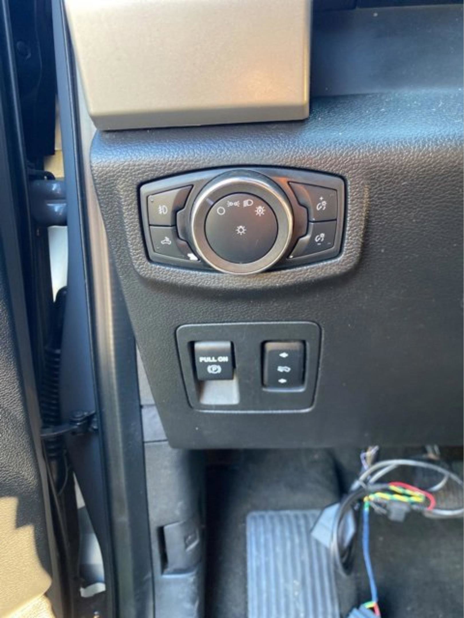 Used 2020 Ford F150 Lariat image 15