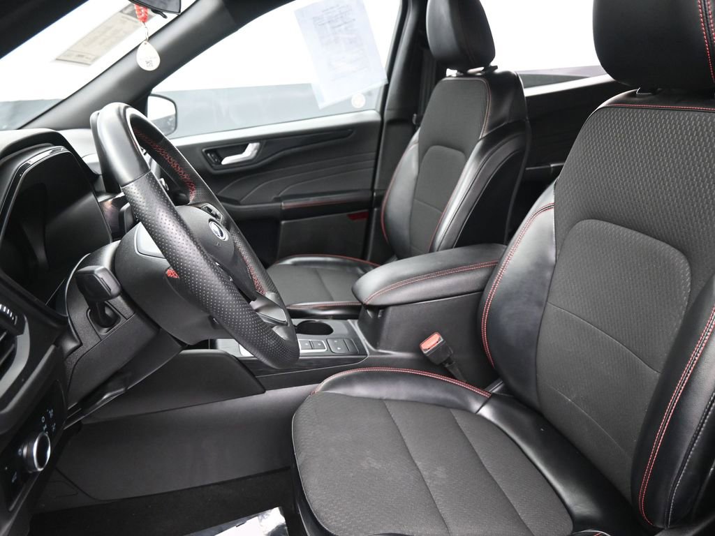 Used 2024 Ford Escape ST-Line image 24