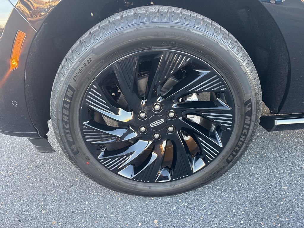 New 2025 Lincoln Navigator L Reserve w/ Jet Appearance Package image 13