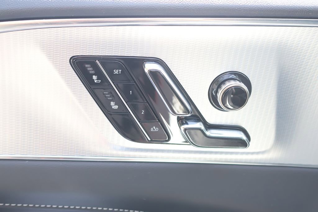 Certified 2024 Cadillac Lyriq Tech RWD image 11