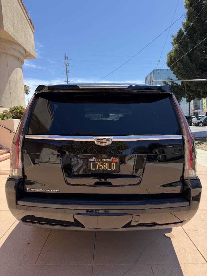 Used 2018 Cadillac Escalade ESV Luxury RWD image 9