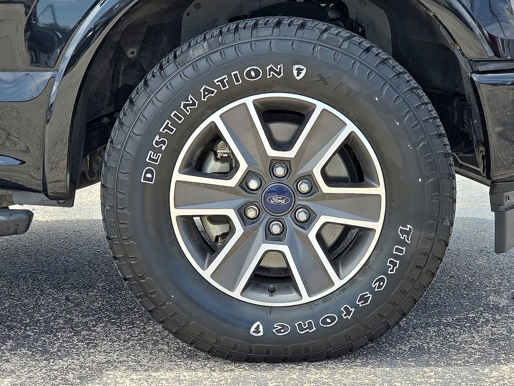 Used 2017 Ford F150 XLT w/ Equipment Group 302A Luxury AWD/4WD image 8