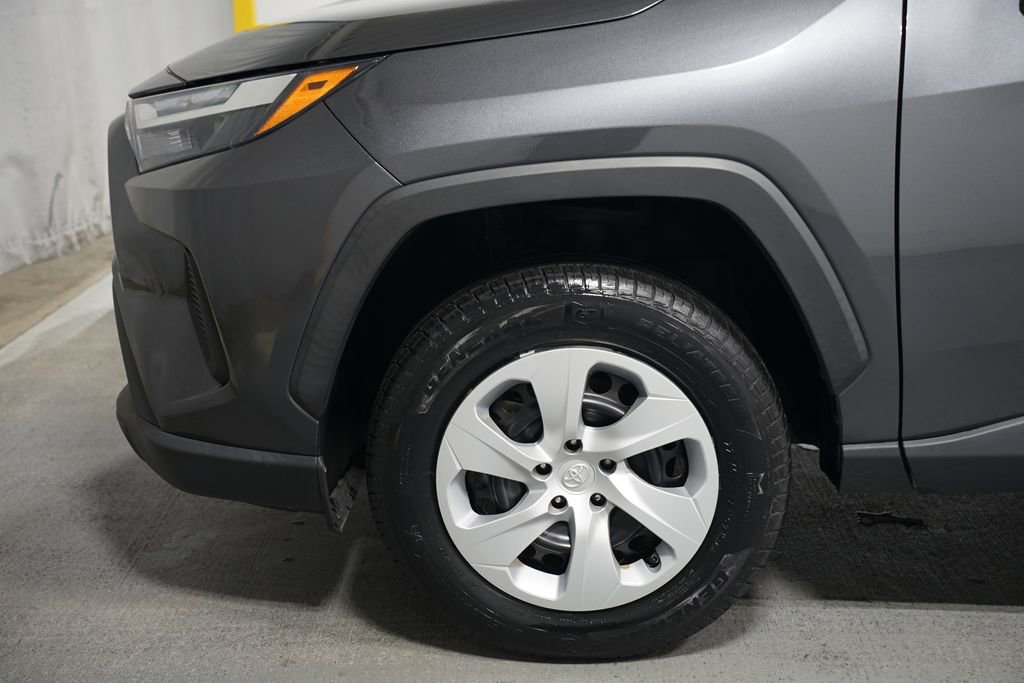 Certified 2023 Toyota RAV4 LE FWD image 5