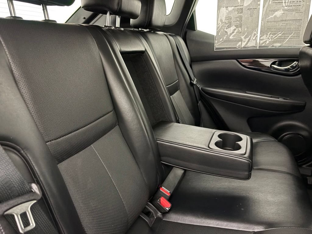 Used 2022 Nissan Rogue Sport SL AWD/4WD image 32