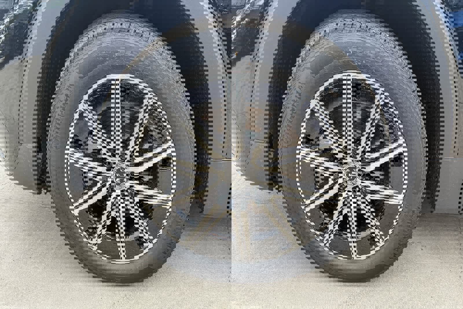 Used 2024 Mercedes-Benz EQB 350 4MATIC SUV image 9