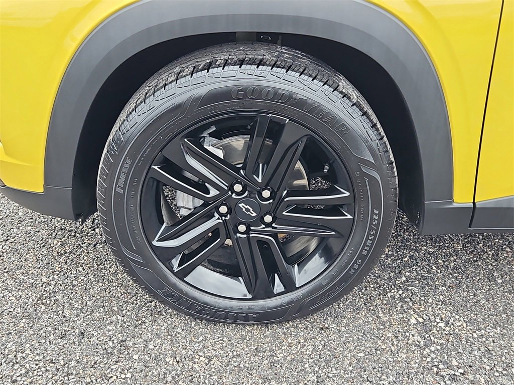 Certified 2025 Chevrolet Trax ACTIV w/ Sunroof Package image 7