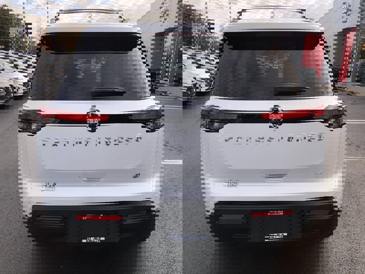 New 2025 Nissan Pathfinder SV image 19