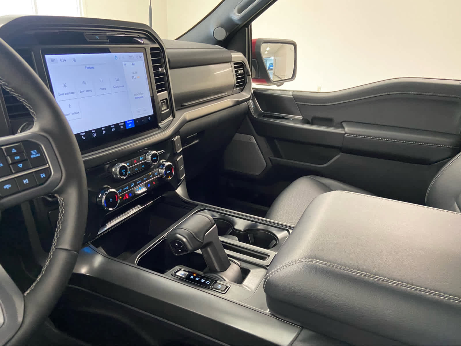Used 2026 Ford F150 Lariat RWD image 39