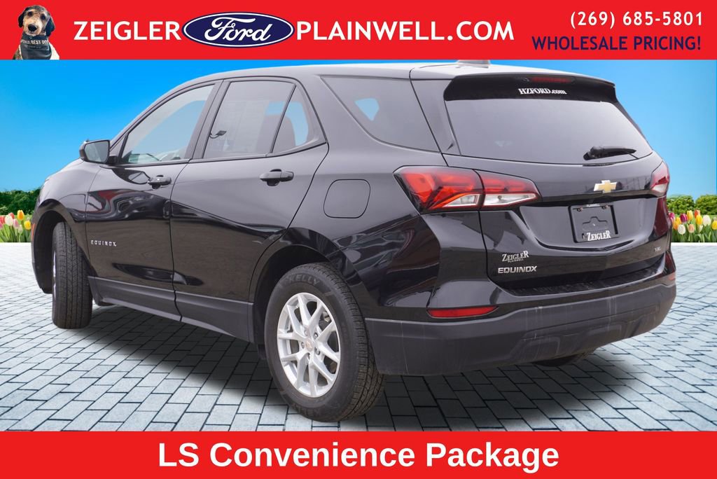 Used 2023 Chevrolet Equinox LS w/ LS Convenience Package image 3