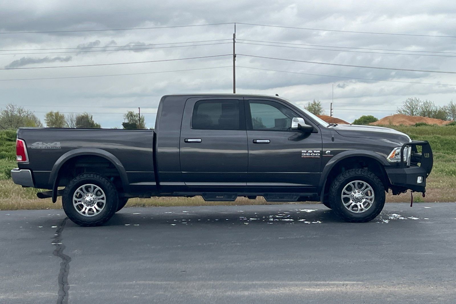 Used 2017 RAM 2500 Laramie w/ Off Road Package AWD/4WD image 3