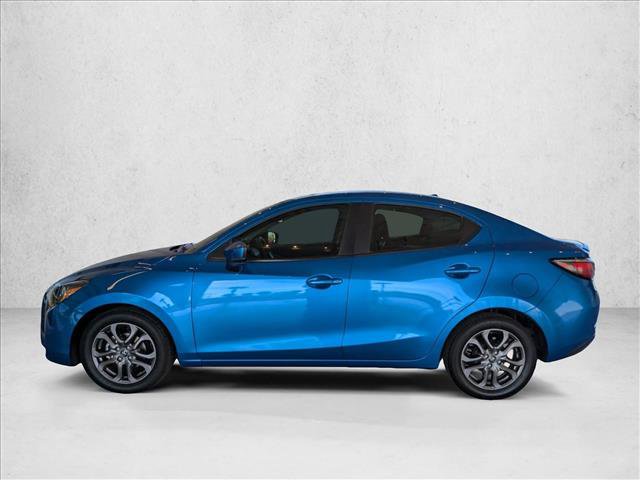 Used 2019 Toyota Yaris LE image 9